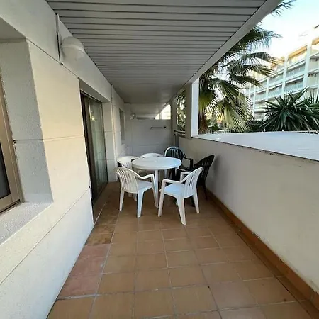 Apartman Michelangelo Super 2 Bedroom Near The Salou